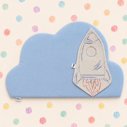 mantel nube con relleno azul reversible en beige y personalizabkle con nombre y servilleta cohete 
