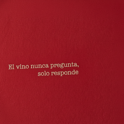 mantel rojo de algodón personalizable con frase en beige y con relleno