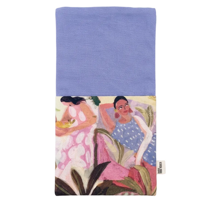 servilleta reversible con bolsillo lavanda y estampado de mujeres y reves lavanda