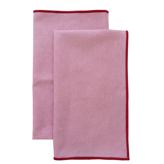 pack de dos servilletas de lino rosa con ribete granate personalizable con frase